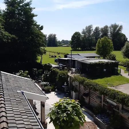 Benb Humblebee Met Jaccuzi Alkmaar