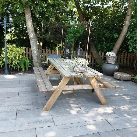 Benb Humblebee Met Jaccuzi Alkmaar